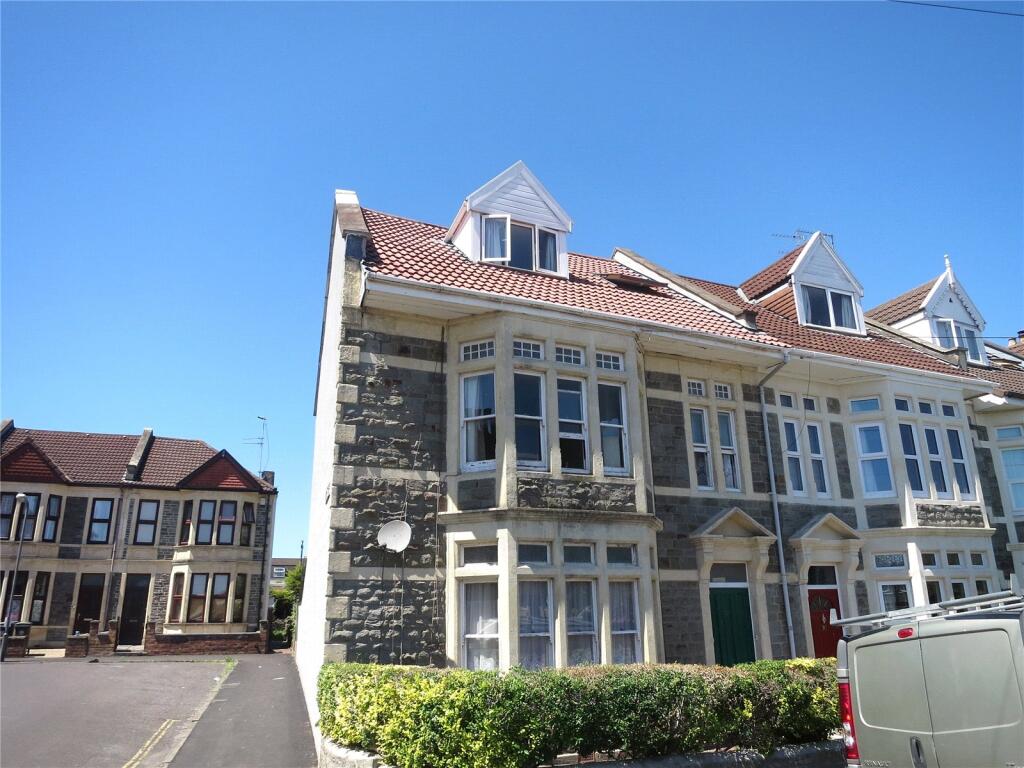 4 bed Apartment for rent in Bristol. From CJ Hole - Kingswood 4 bed Apartment for rent in Bristol. From CJ Hole - Kingswood