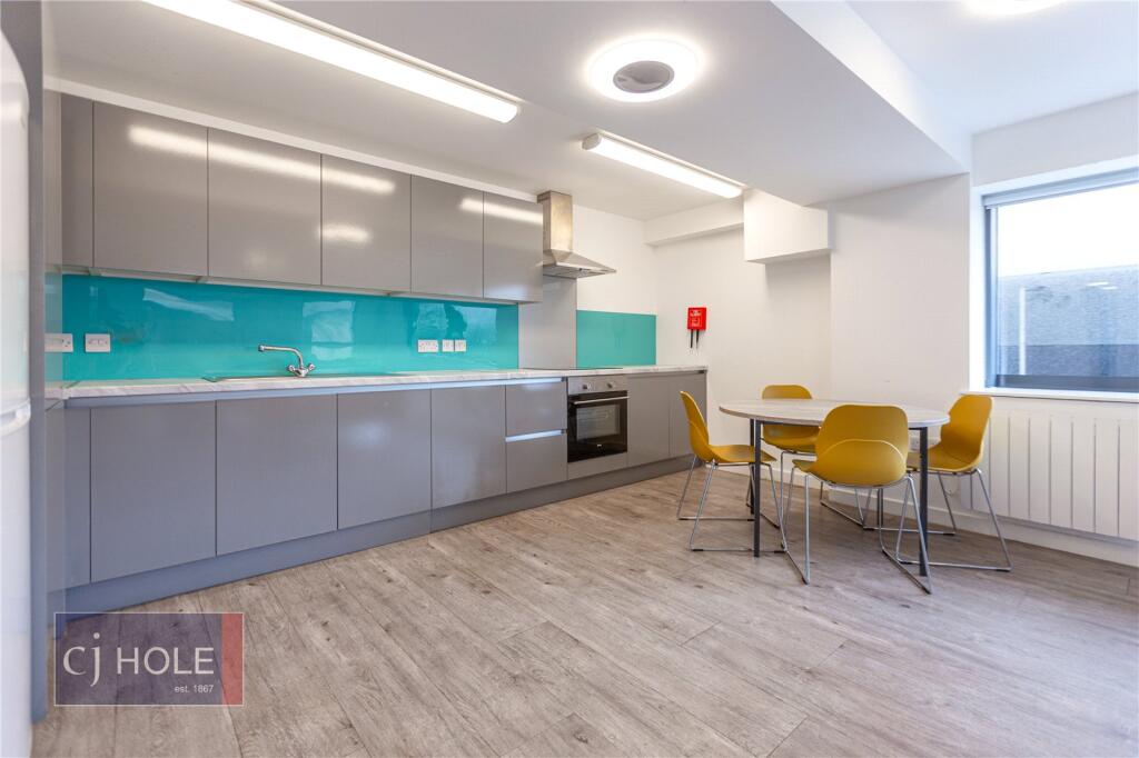 4 bed Apartment for rent in Bristol. From CJ Hole - Kingswood