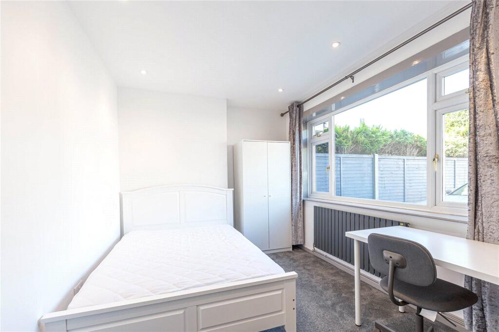 1 bed Semi Detached for rent in Bristol. From CJ Hole - Westbury On Trym