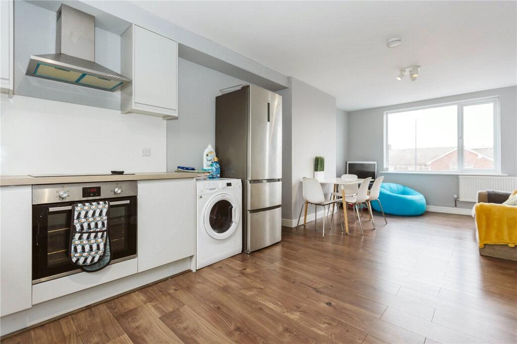6 bed Apartment for rent in Bristol. From CJ Hole - Westbury On Trym
