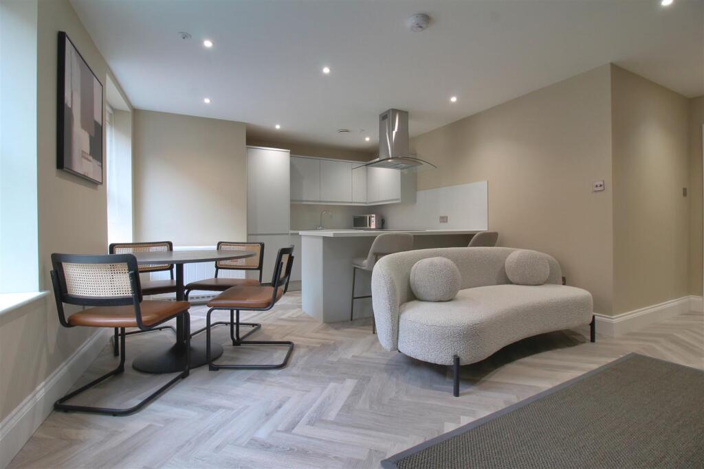 2 bed 1st Floor Flat for rent in Newcastle upon Tyne. From Walton Robinson Property Consultants Ltd