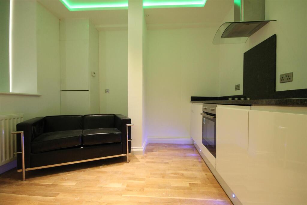 1 bed Apartment for rent in Newcastle upon Tyne. From Walton Robinson Property Consultants Ltd