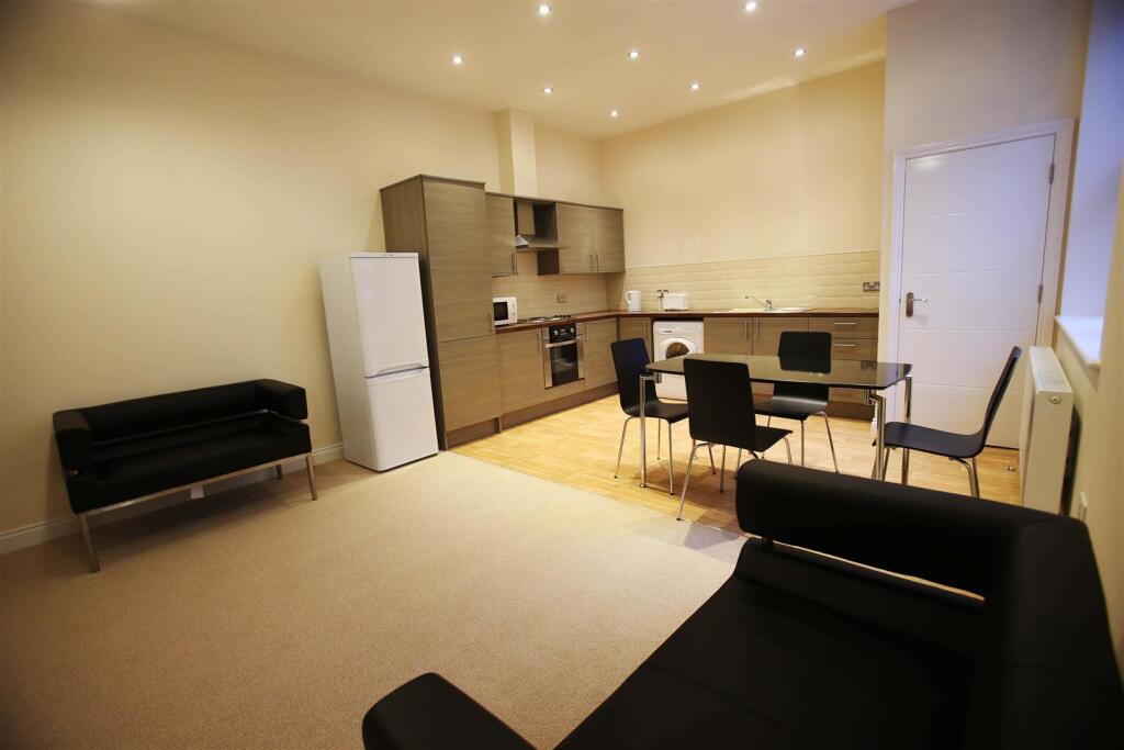 4 bed Apartment for rent in Newcastle upon Tyne. From Walton Robinson Property Consultants Ltd