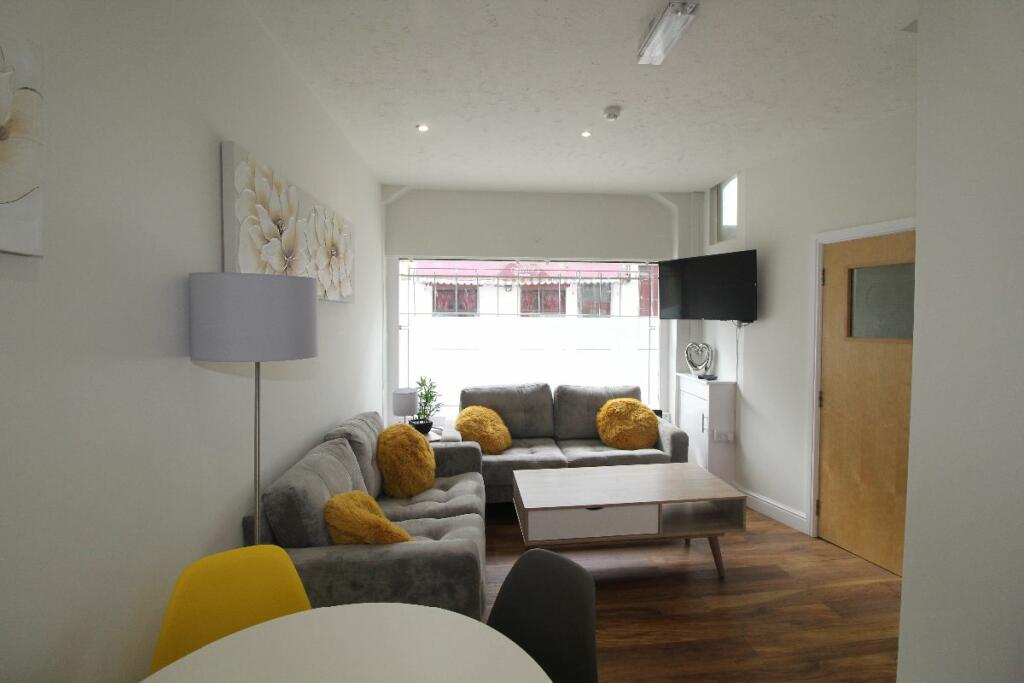 4 bed Mid Terraced House for rent in Preston. From North West Homes - Preston