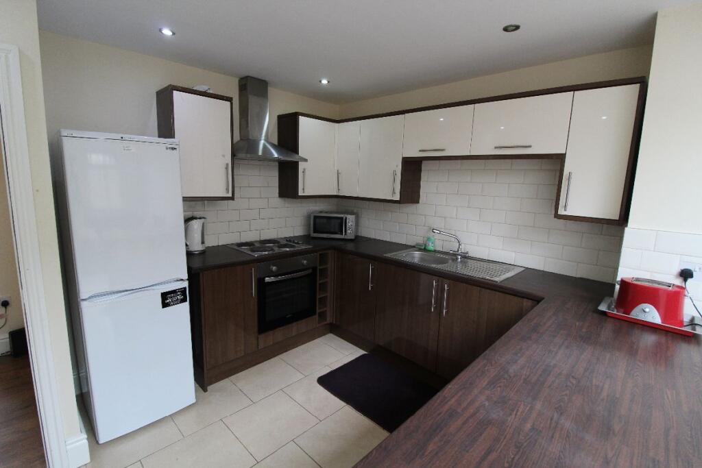4 bed Mid Terraced House for rent in Preston. From North West Homes - Preston 4 bed Mid Terraced House for rent in Preston. From North West Homes - Preston