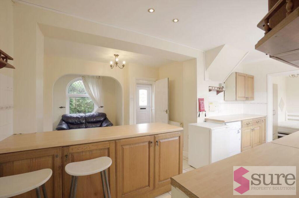 5 bed Mid Terraced House for rent in Falmer. From Sure Property Solutions Ltd - Brighton