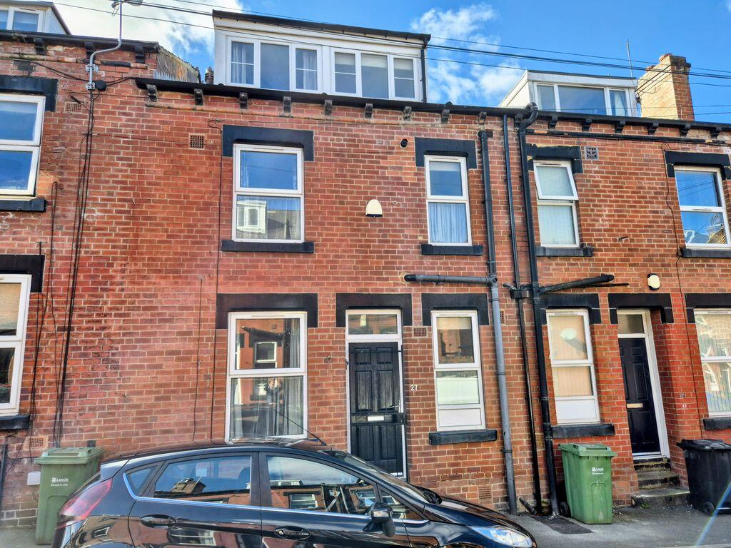 2 bed Mid Terraced House for rent in Leeds. From Castlehill - Headingley