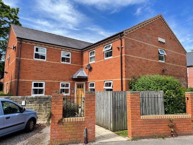 3 bed 1st Floor Flat for rent in Leeds. From Castlehill - Headingley