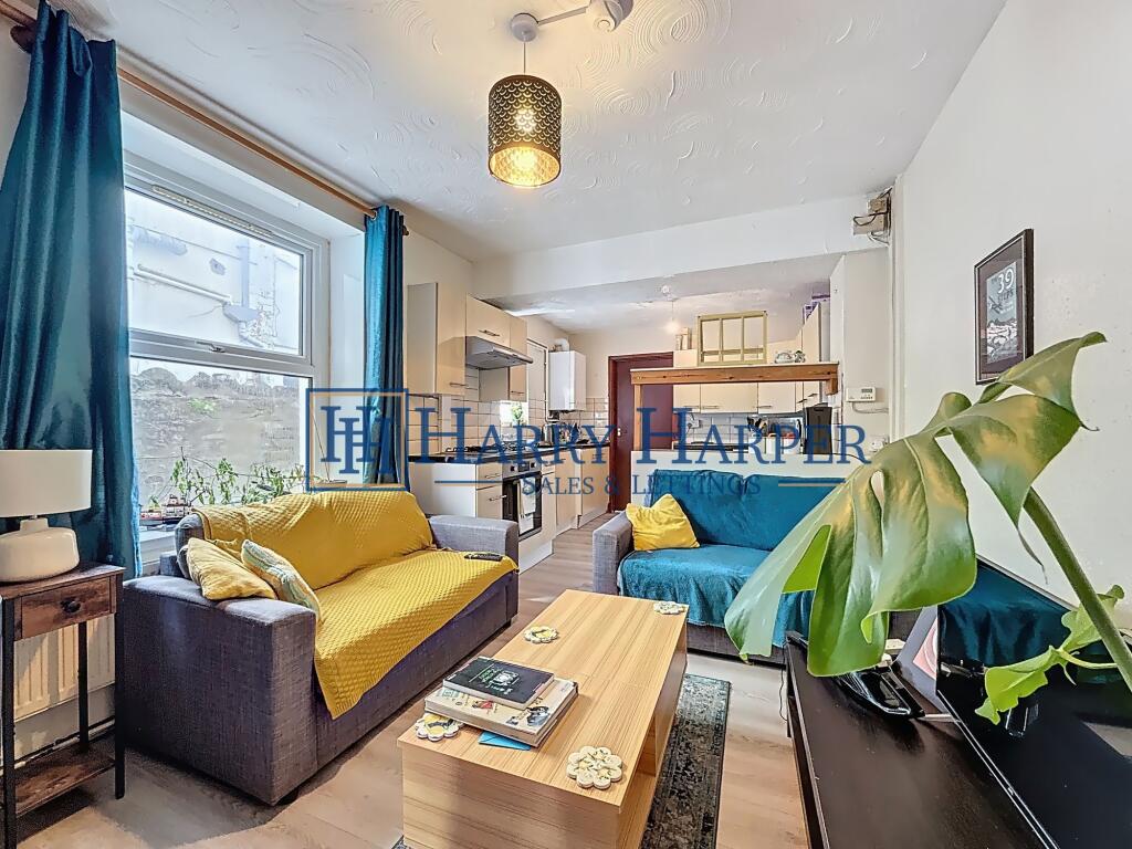 2 bed 1st Floor Flat for rent in Cardiff. From Harry Harper Sales & Lettings - Cathays 2 bed 1st Floor Flat for rent in Cardiff. From Harry Harper Sales & Lettings - Cathays