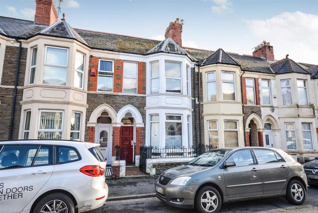 4 bed Mid Terraced House for rent in Cardiff. From Harry Harper Sales & Lettings - Cathays 4 bed Mid Terraced House for rent in Cardiff. From Harry Harper Sales & Lettings - Cathays