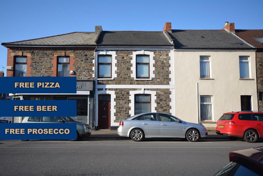 4 bed Mid Terraced House for rent in Cardiff. From Harry Harper Sales & Lettings - Cathays 4 bed Mid Terraced House for rent in Cardiff. From Harry Harper Sales & Lettings - Cathays