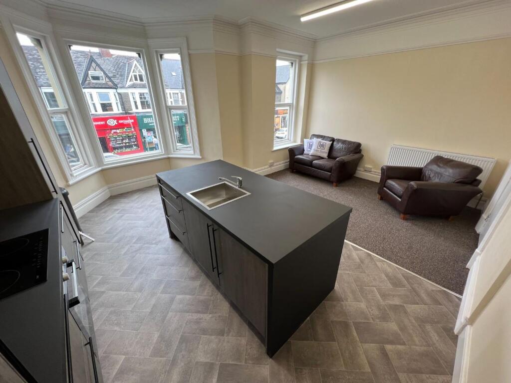 4 bed Apartment for rent in Cardiff. From Harry Harper Sales & Lettings - Cathays