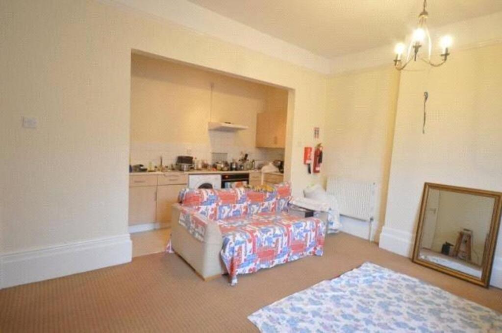 1 bed Apartment for rent in Cardiff. From Harry Harper Sales & Lettings - Cathays
