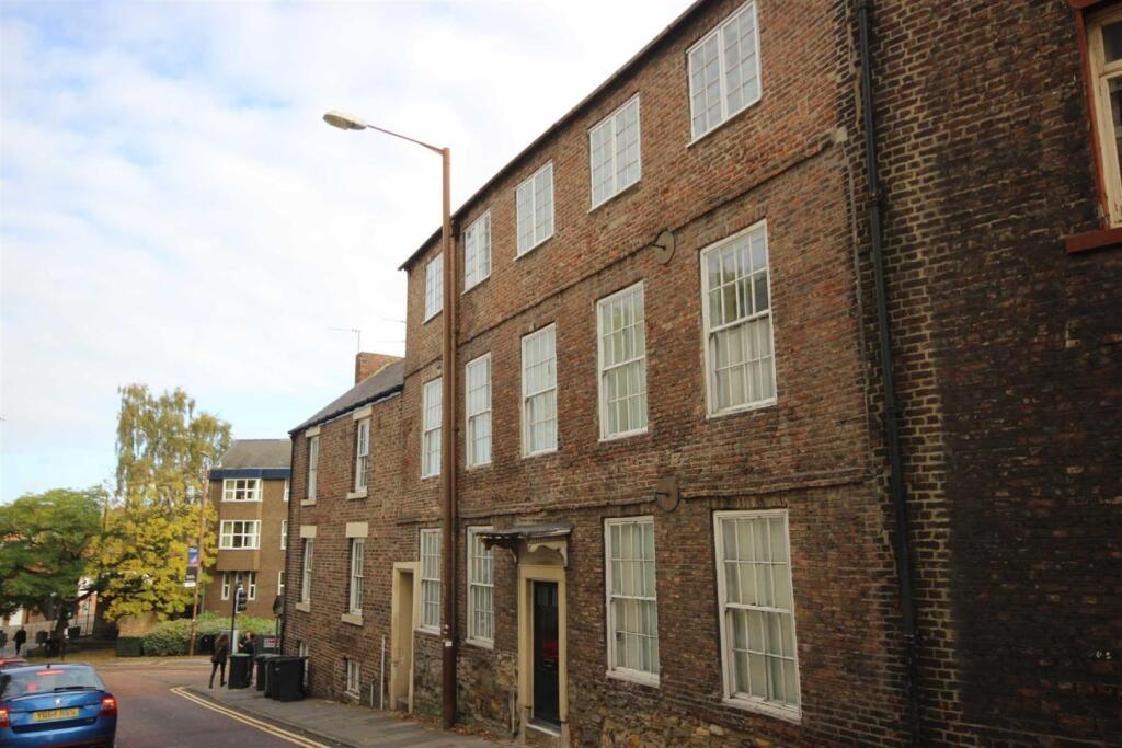3 bed Private Halls for rent in Durham. From Robinsons - Durham