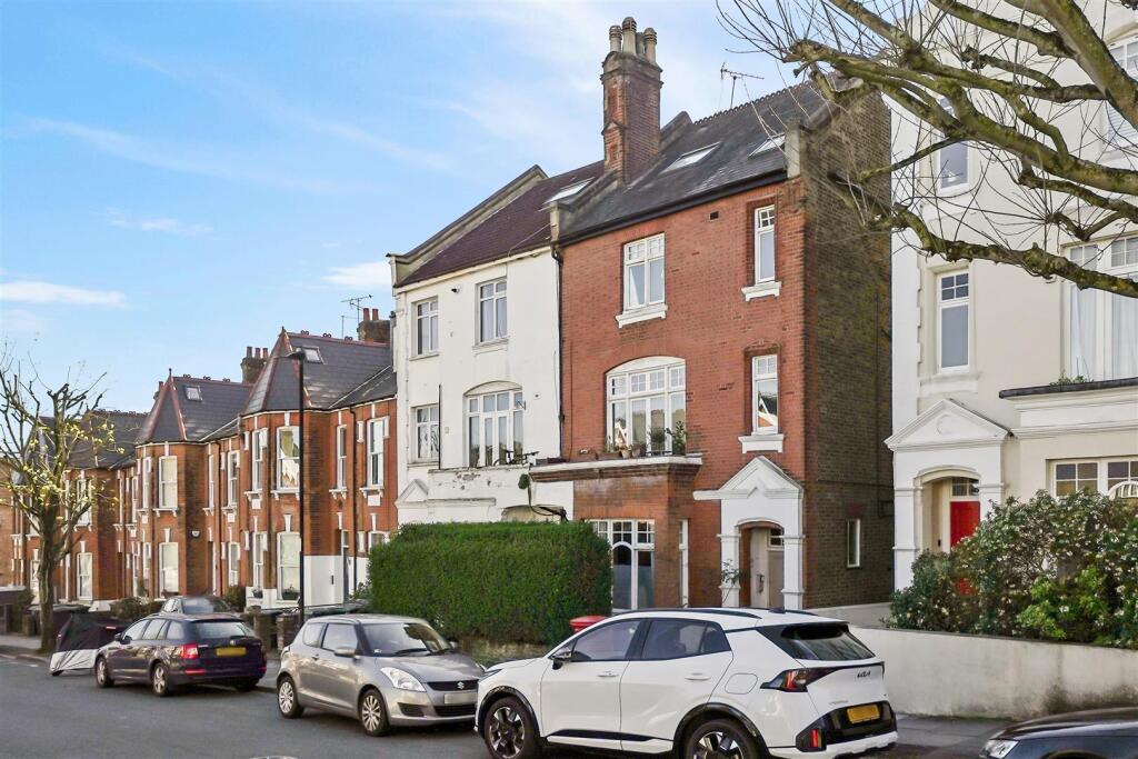 1 bed 1st Floor Flat for rent in London. From Havilands - London