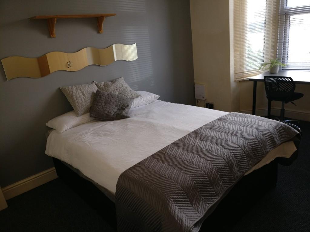 5 bed House Share for rent in York. From 2 Let Agency - York