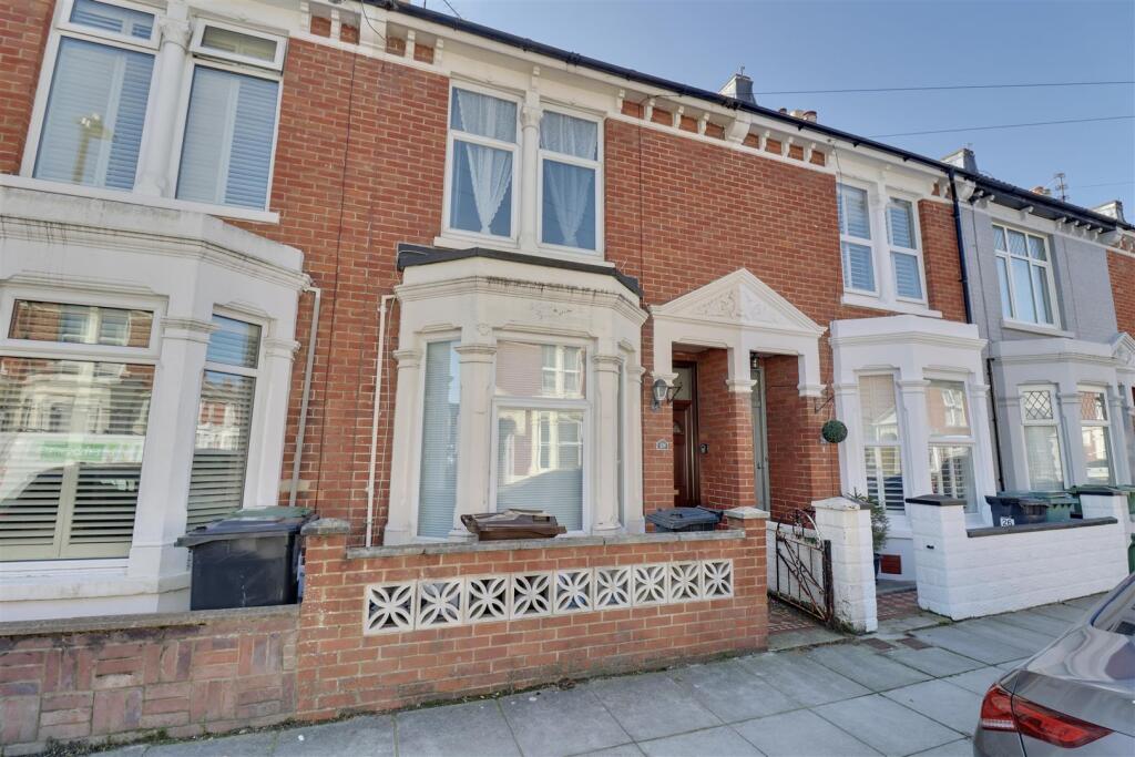 5 bed Mid Terraced House for rent in Portsmouth. From Bernards Estate and Lettings Agents - Land & New Homes