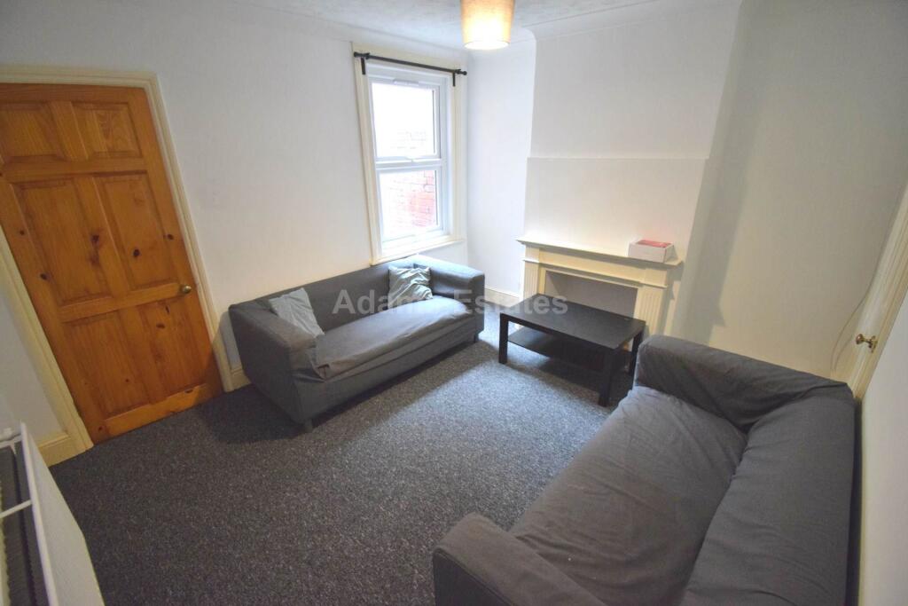 3 bed Mid Terraced House for rent in Reading. From Adams Estates - Reading