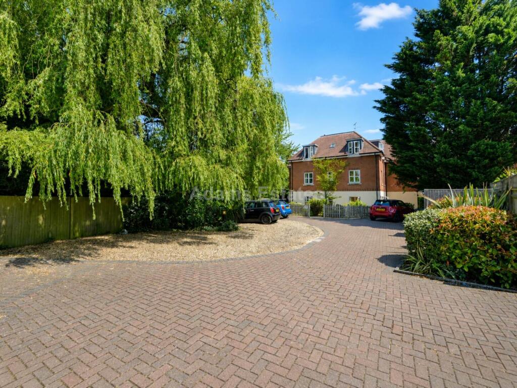 2 bed 1st Floor Flat for rent in Reading. From Adams Estates - Reading