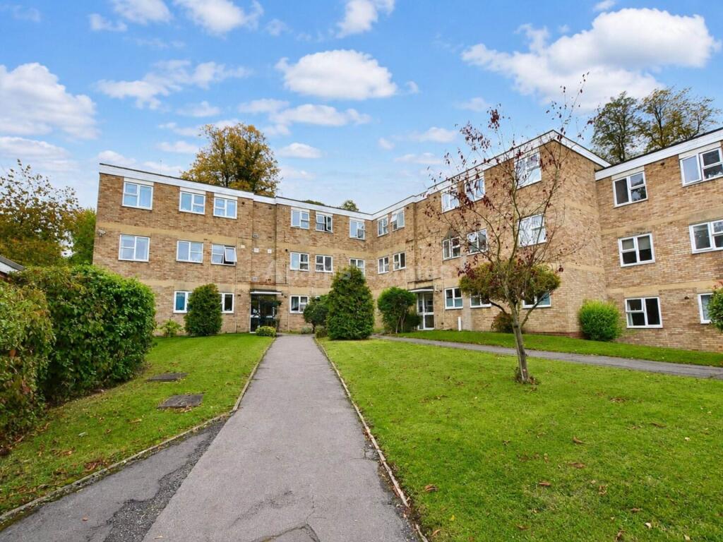 2 bed 1st Floor Flat for rent in Reading. From Adams Estates - Reading