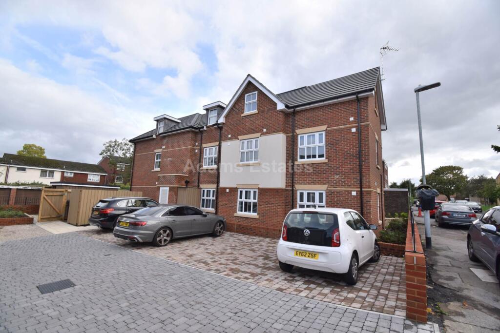 1 bed 1st Floor Flat for rent in Arborfield. From Adams Estates - Reading 1 bed 1st Floor Flat for rent in Arborfield. From Adams Estates - Reading