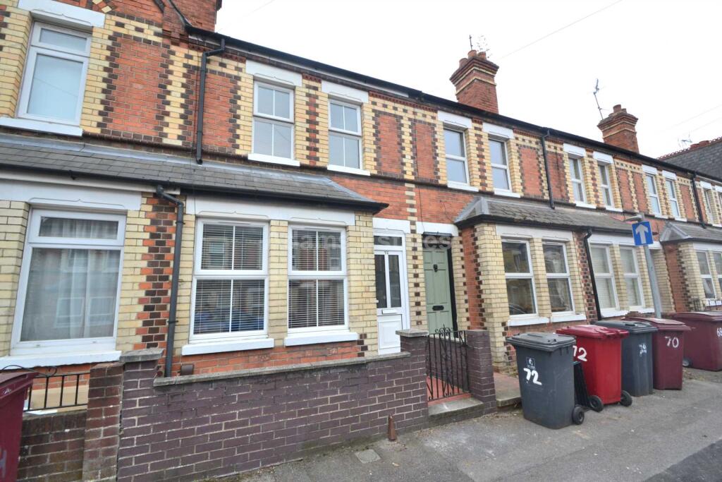 5 bed Mid Terraced House for rent in Reading. From Adams Estates - Reading