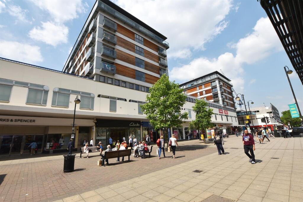 2 bed Apartment for rent in Uxbridge. From CAMERON ESTATE AGENTS