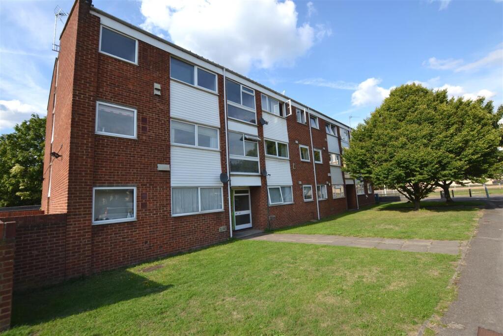 2 bed Apartment for rent in Uxbridge. From CAMERON ESTATE AGENTS