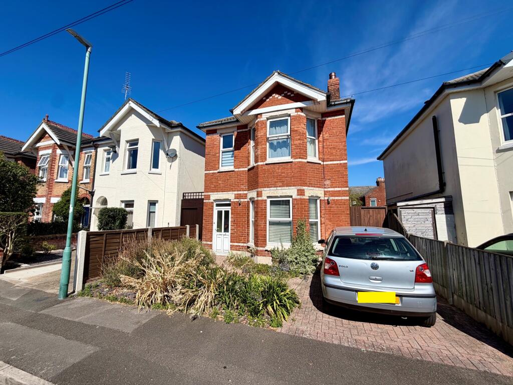 1 bed 1st Floor Flat for rent in Bournemouth. From Jordan Marks Estates - Christchurch 1 bed 1st Floor Flat for rent in Bournemouth. From Jordan Marks Estates - Christchurch