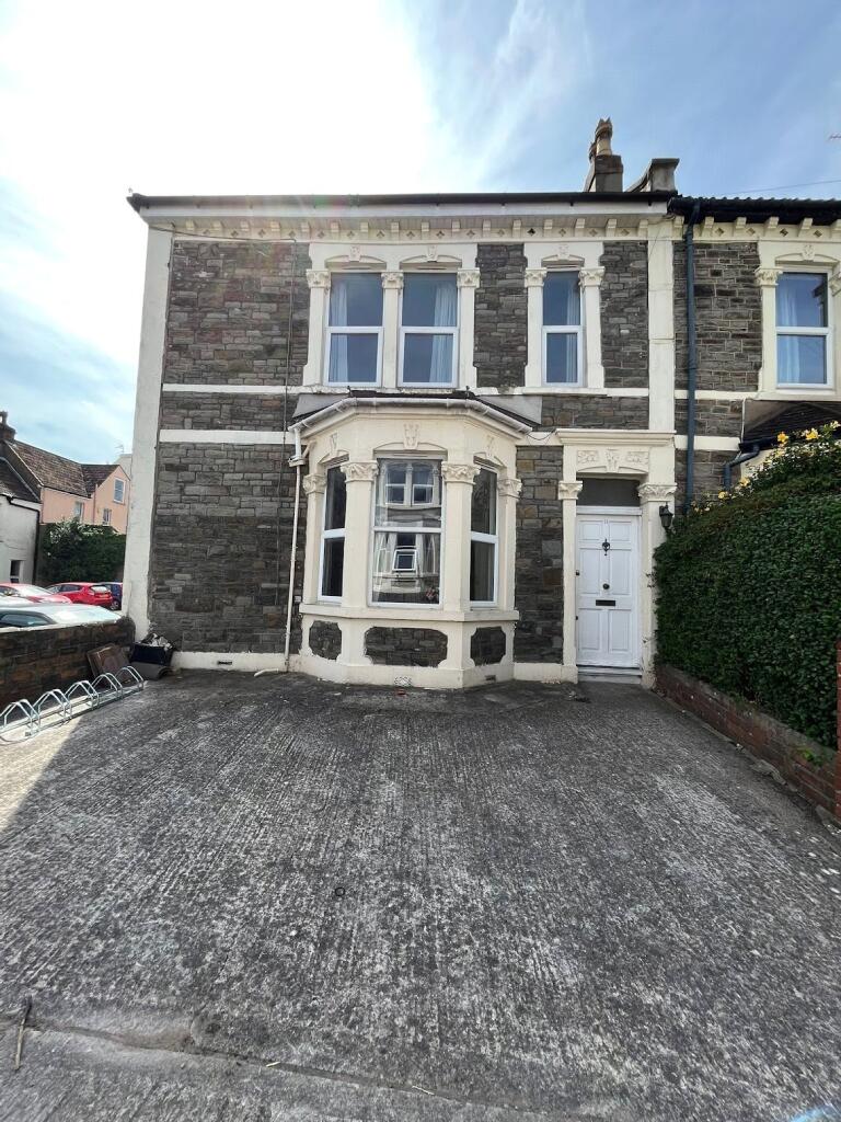 5 bed Mid Terraced House for rent in Bristol. From Westcoast Properties - Bristol 5 bed Mid Terraced House for rent in Bristol. From Westcoast Properties - Bristol