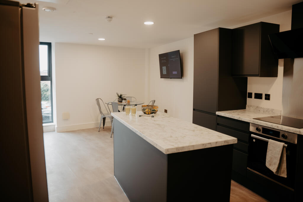 4 bed Studio for rent in Birmingham. From Accord Lets - Birmingham (Front Of The Mailbox)