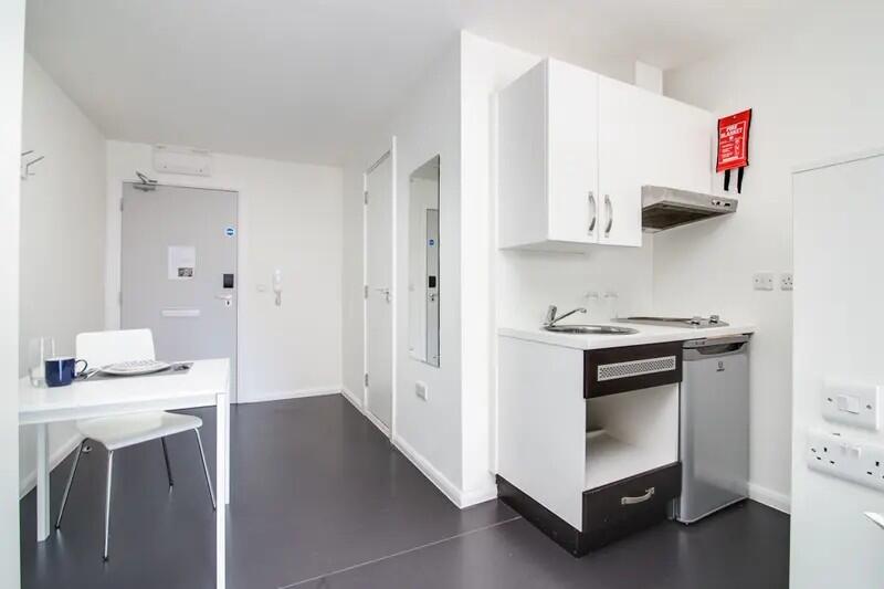 4 bed Studio for rent in Birmingham. From Accord Lets - Birmingham (Front Of The Mailbox) 4 bed Studio for rent in Birmingham. From Accord Lets - Birmingham (Front Of The Mailbox)