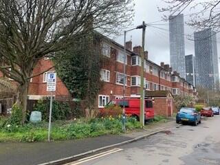 3 bed Apartment for rent in Manchester. From C & R Properties Ltd - Hulme Manchester
