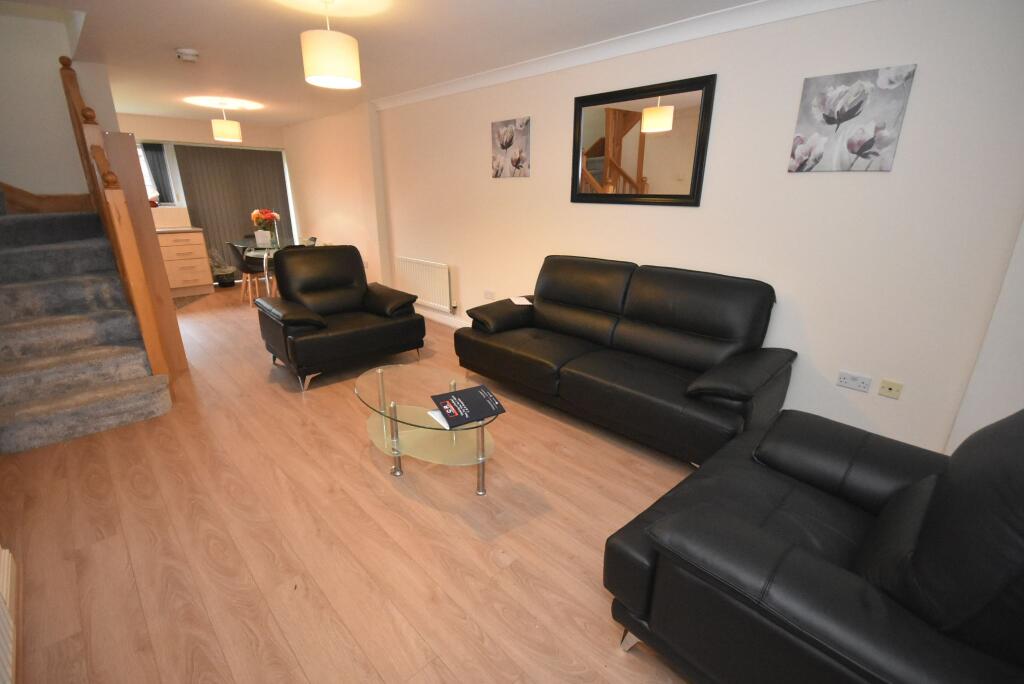 4 bed Mid Terraced House for rent in Manchester. From C & R Properties Ltd - Hulme Manchester
