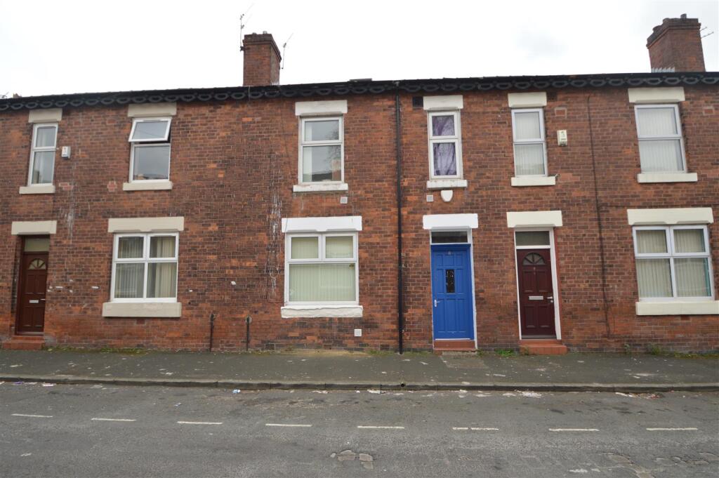 4 bed Detached for rent in Manchester. From George Adams (Estate Agents) Ltd - Manchester