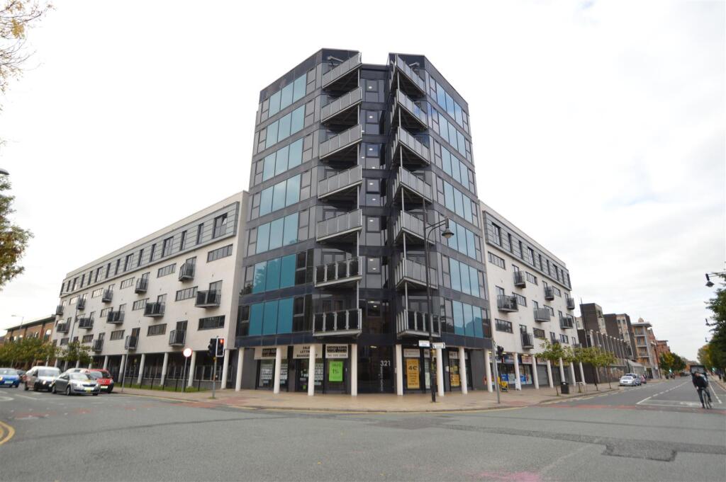 2 bed 1st Floor Flat for rent in Manchester. From George Adams (Estate Agents) Ltd - Manchester