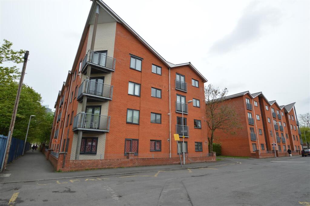 2 bed 1st Floor Flat for rent in Manchester. From George Adams (Estate Agents) Ltd - Manchester