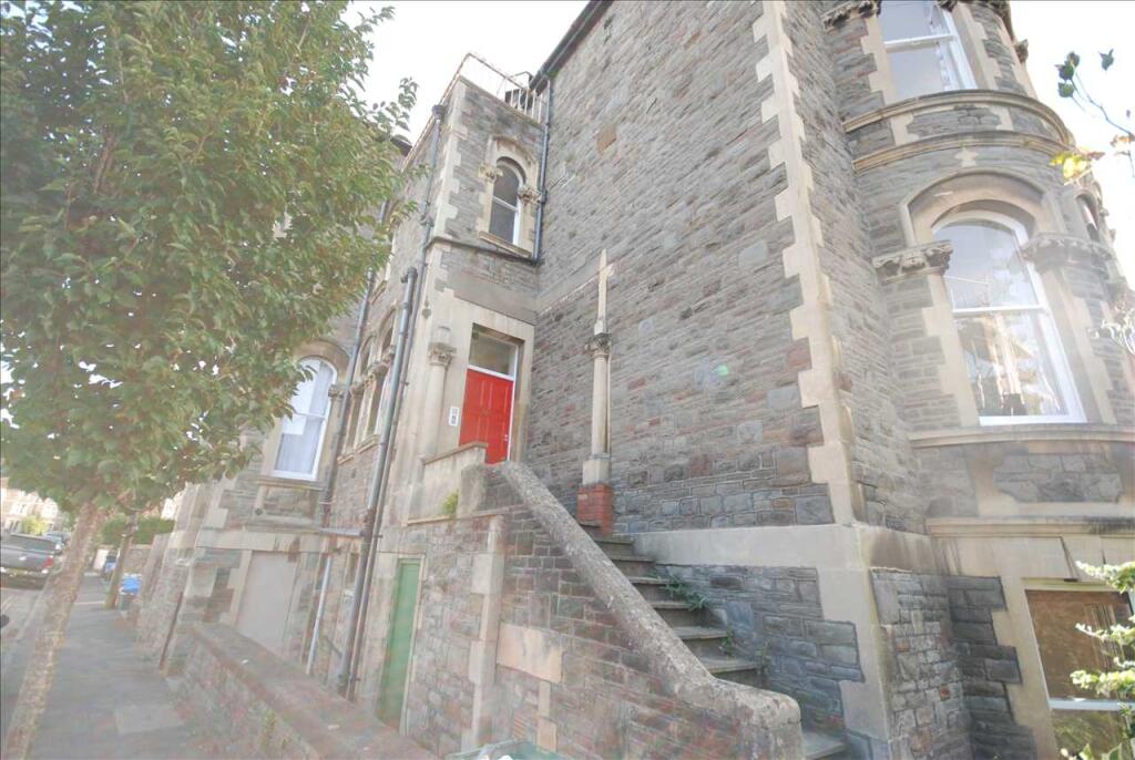3 bed Apartment for rent in Bristol. From Flatline Letting and Property Management - Clifton