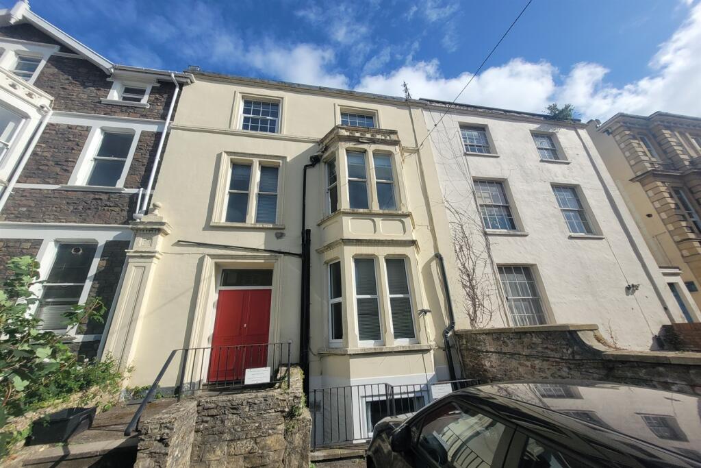 3 bed 1st Floor Flat for rent in Leigh Woods. From Flatline Letting and Property Management - Clifton
