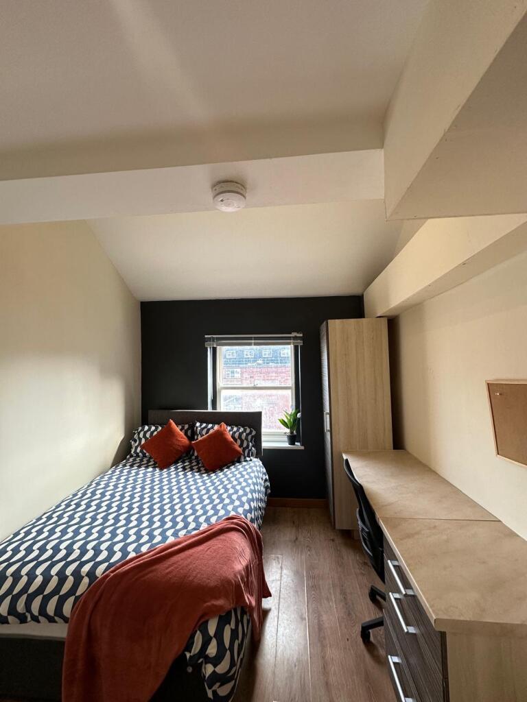 5 bed Apartment for rent in Sunderland. From Hackett Property - Sunderland