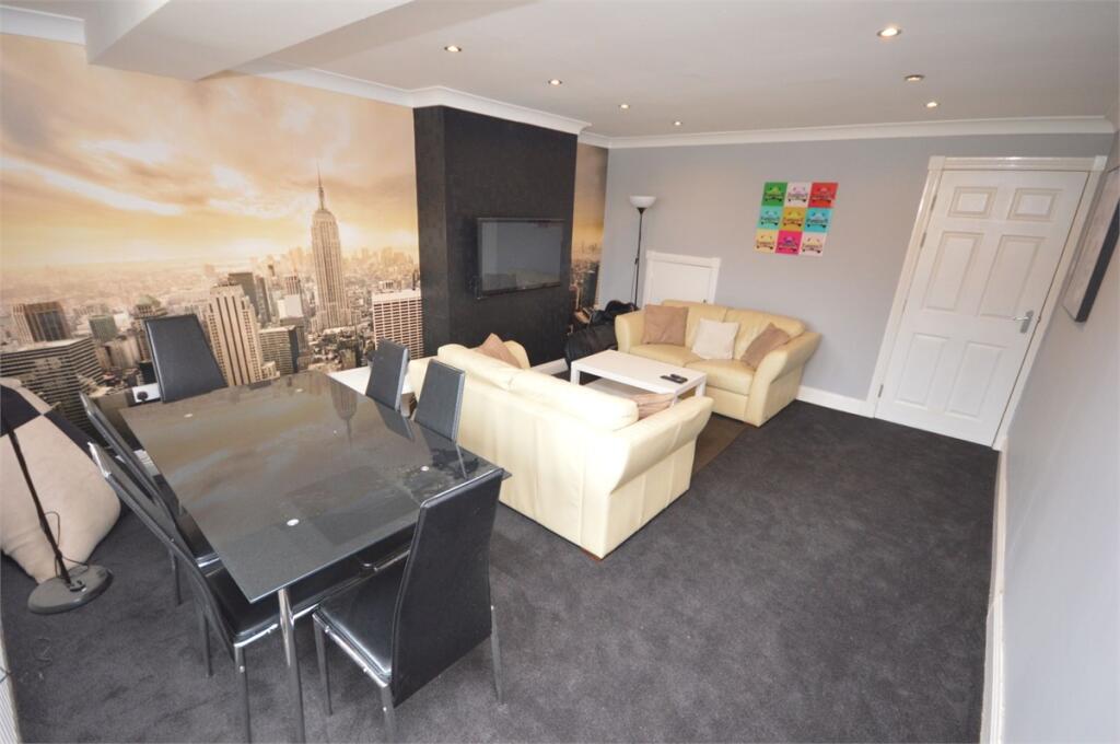 5 bed Mid Terraced House for rent in Sunderland. From Hackett Property - Sunderland