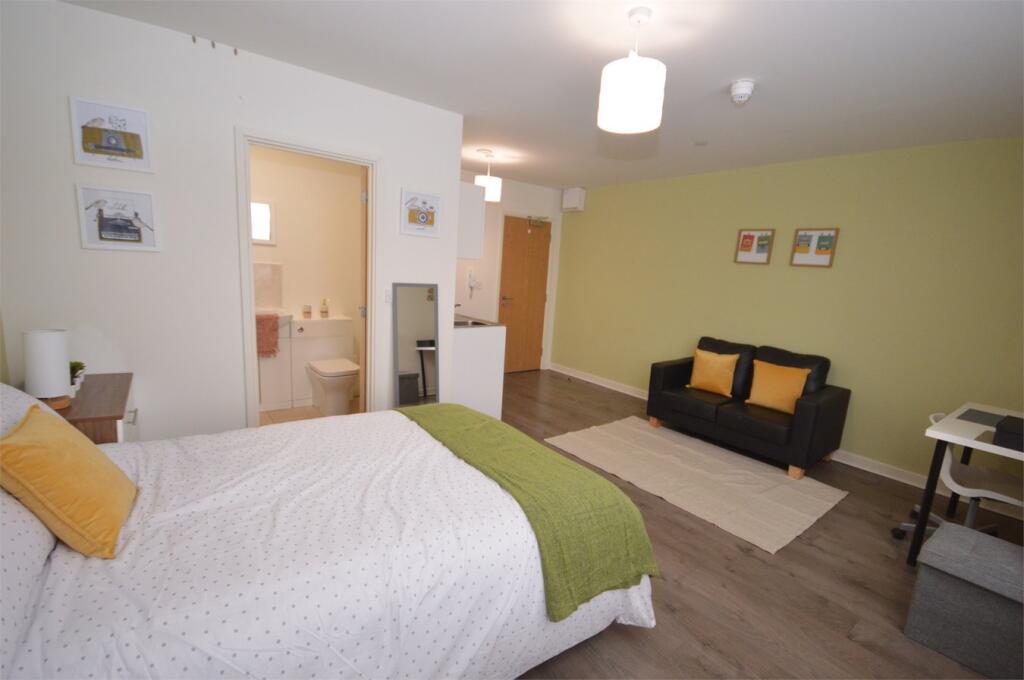 4 bed Studio for rent in Sunderland. From Hackett Property - Sunderland