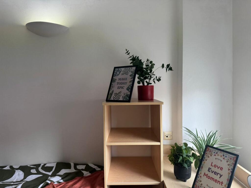 4 bed Studio for rent in Sunderland. From Hackett Property - Sunderland
