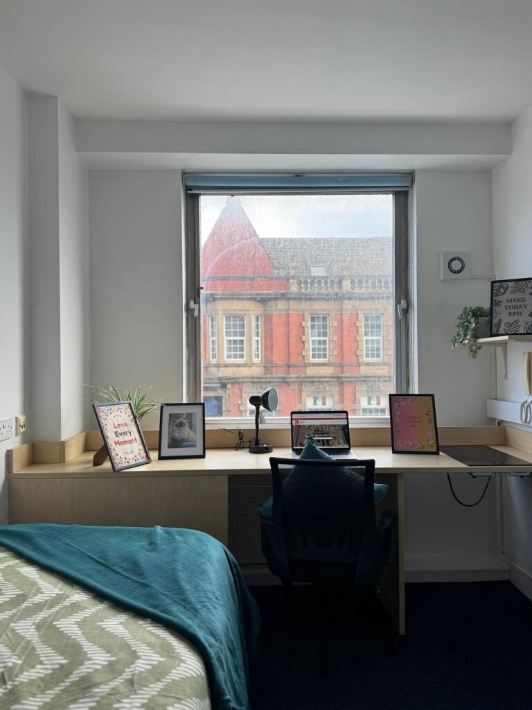 4 bed Studio for rent in Sunderland. From Hackett Property - Sunderland