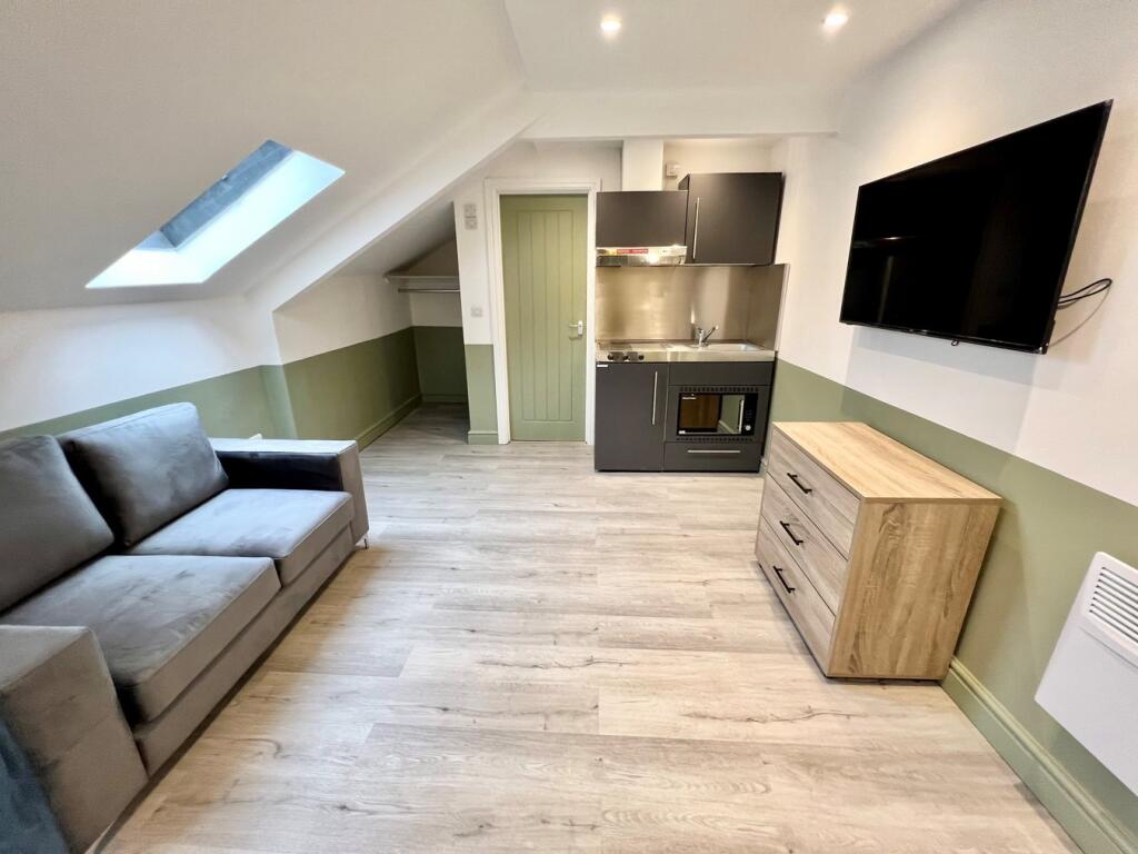4 bed Studio for rent in Sunderland. From Hackett Property - Sunderland