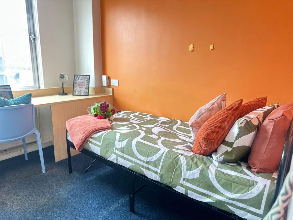 4 bed Studio for rent in Sunderland. From Hackett Property - Sunderland