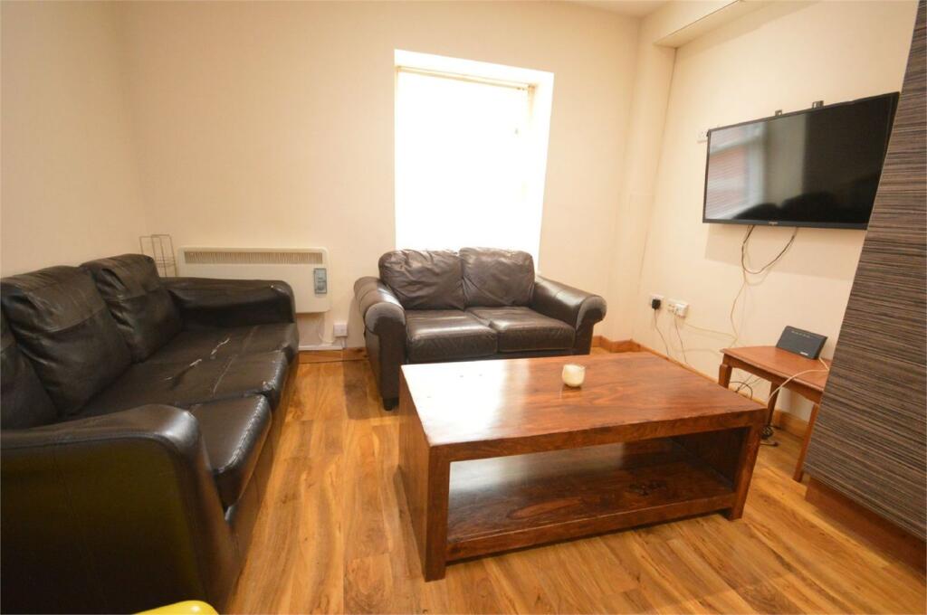3 bed Apartment for rent in Sunderland. From Hackett Property - Sunderland