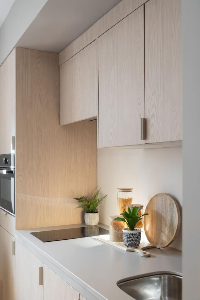 4 bed Studio for rent in Sunderland. From Hackett Property - Sunderland 4 bed Studio for rent in Sunderland. From Hackett Property - Sunderland