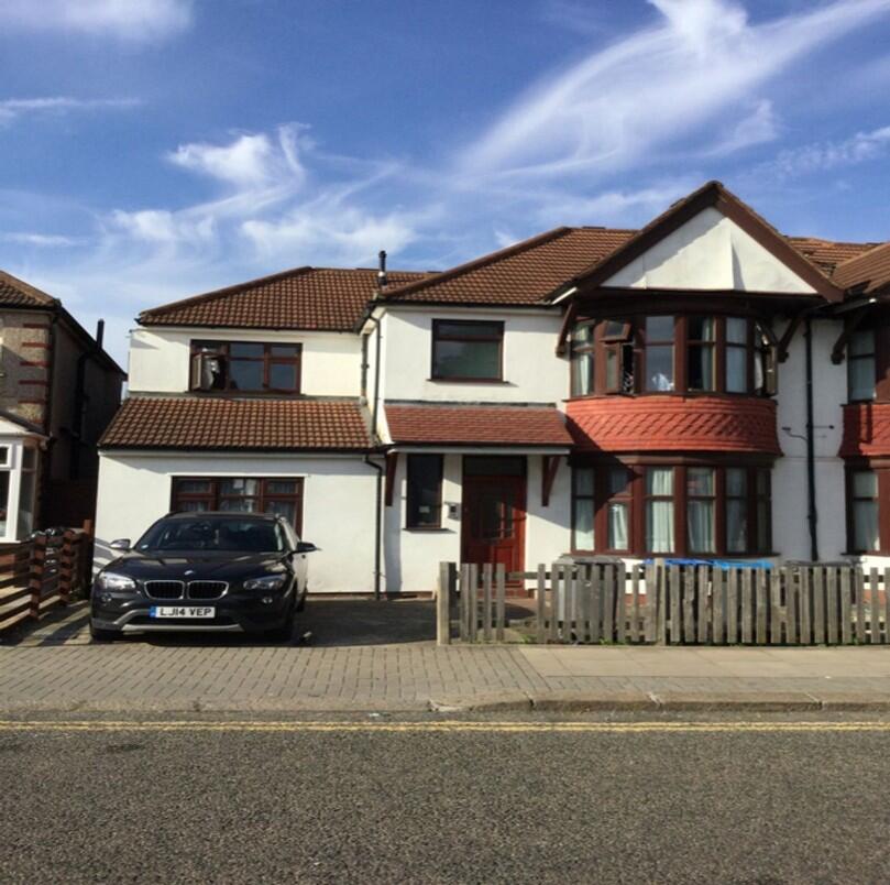 1 bed HMO for rent in Kenton. From Wilson Hawkins - Harrow on the Hill