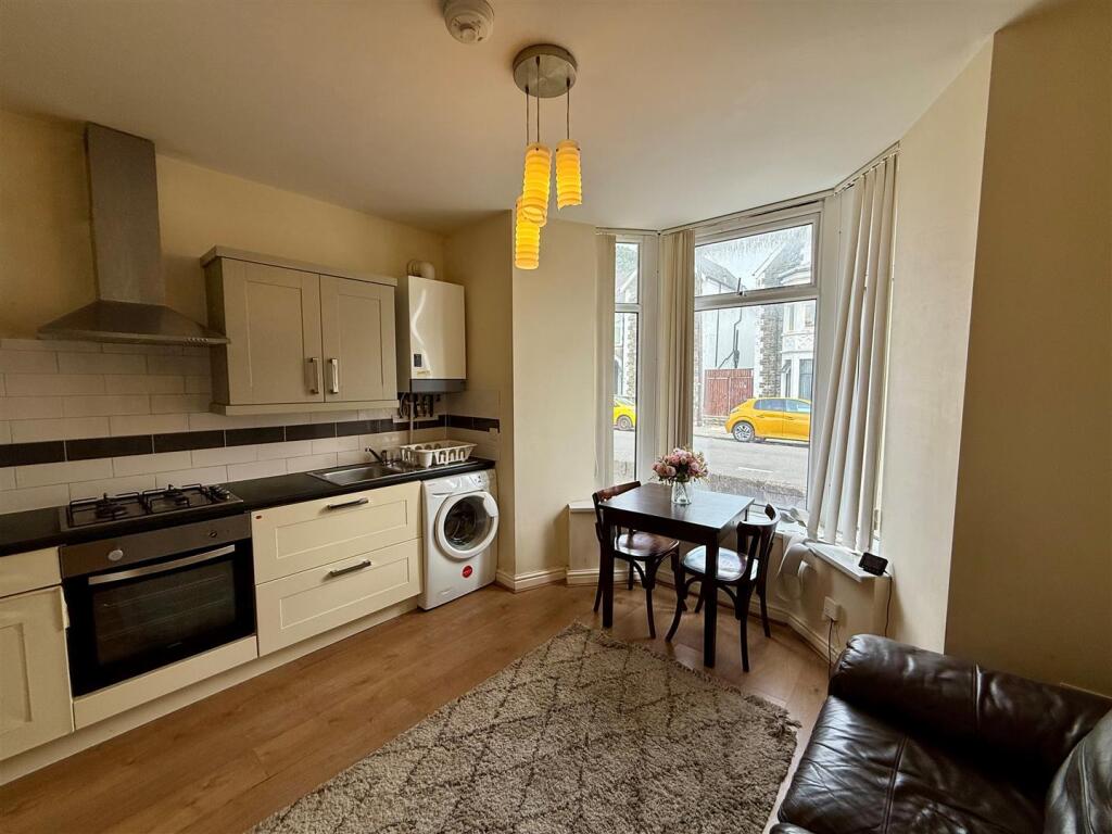 1 bed 1st Floor Flat for rent in Cardiff. From Keylet - Cathays